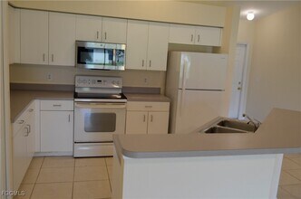 1325 SE 8th Ave in Cape Coral, FL - Building Photo - Building Photo