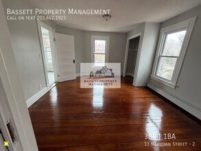 13 Meridian St in Plymouth, CT - Building Photo - Building Photo