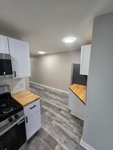 228-230-230 Maple Ave in Hartford, CT - Building Photo - Building Photo
