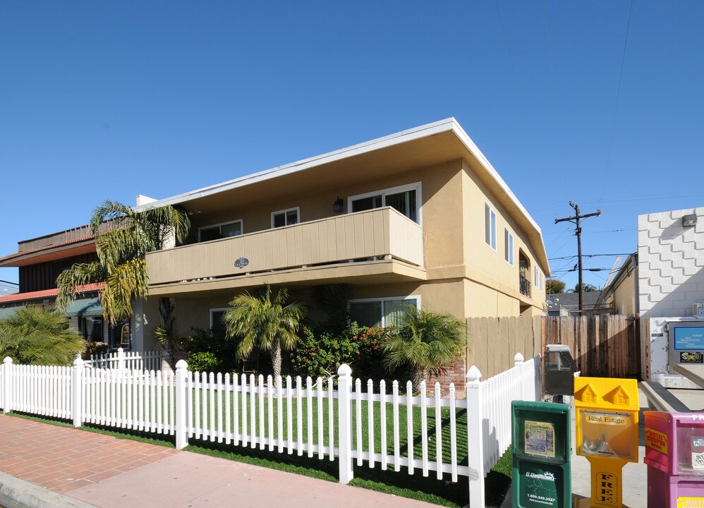 3109 El Camino Real in San Clemente, CA - Building Photo