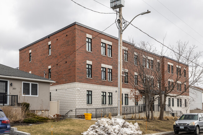 261 Columbus Av in Ottawa, ON - Building Photo - Building Photo