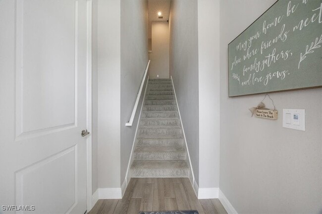 2560 Seychelles Dr in Naples, FL - Building Photo - Building Photo