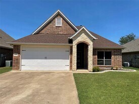 1414 Lauren Ln in Granbury, TX - Building Photo