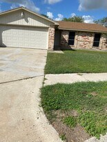 1901 S Arden St in Harlingen, TX - Building Photo