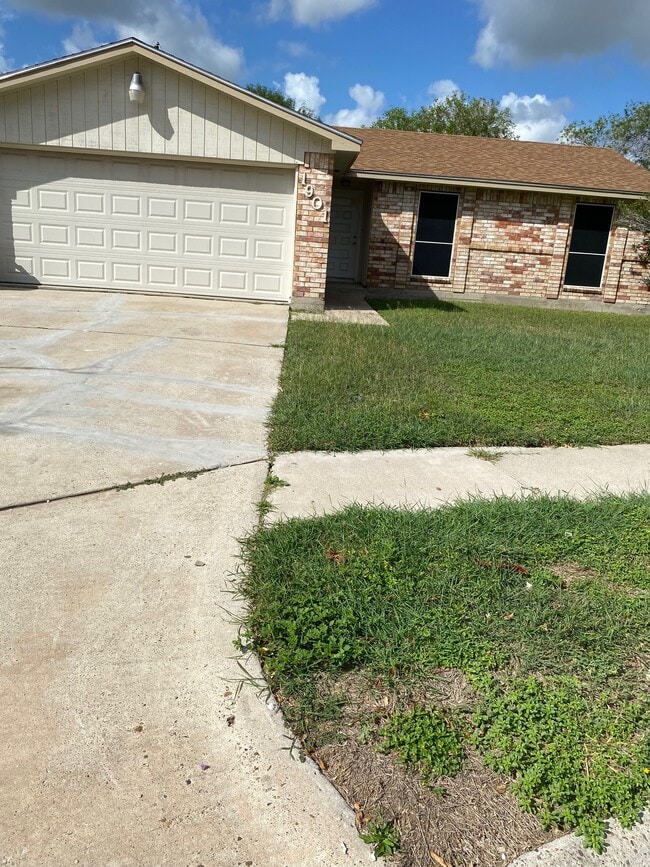 property at 1901 S Arden St