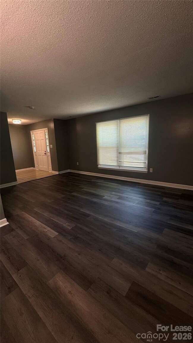 7620 Fire Tree Ln in Charlotte, NC - Building Photo - Building Photo