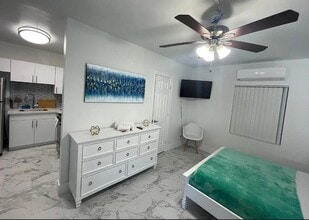 201 S Ocean Blvd in Boca Raton, FL - Building Photo - Building Photo