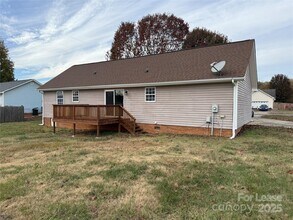 117 Hayworth Ln in Statesville, NC - Building Photo - Building Photo