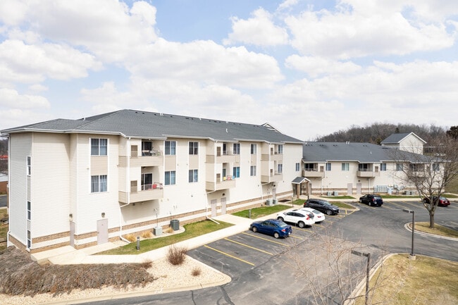 Johnson Place Apartments in McFarland, WI - Building Photo - Building Photo