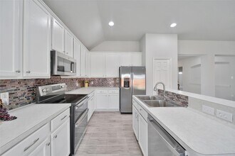 19310 Young Oak St in Spring, TX - Building Photo - Building Photo