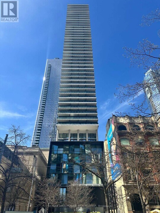 224-1224 King St W in Toronto, ON - Building Photo