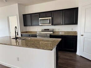 5621 McMahan Ln in Crowley, TX - Building Photo - Building Photo
