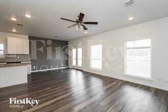 7308 Parkside Pl Dr in North Richland Hills, TX - Foto de edificio - Building Photo