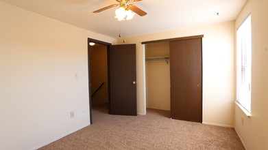 Maple Canyon Apartments in Columbus, OH - Building Photo - Interior Photo