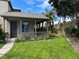 664 Seaward Ave in Carlsbad, CA - Building Photo