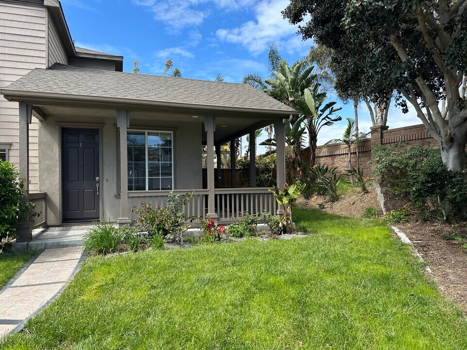 664 Seaward Ave in Carlsbad, CA - Building Photo