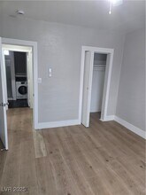 1000 Lewis Ave in Las Vegas, NV - Building Photo - Building Photo