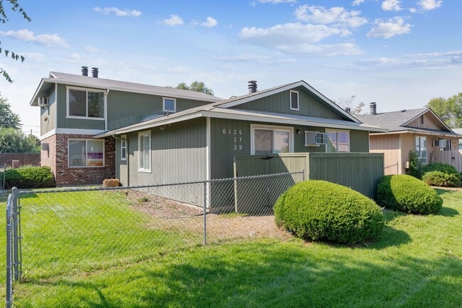 property at 6125 N Addison St