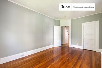 Private bedroom in 4 bed/1 bath Home in Boston, MA - Building Photo - Building Photo