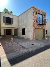 820 W University Dr in Tempe, AZ - Foto de edificio - Building Photo