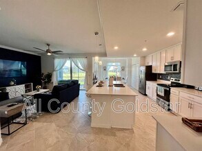 14184 Heritage Landing Blvd in Punta Gorda, FL - Building Photo - Building Photo