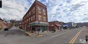 106 High in Coeburn, VA - Building Photo