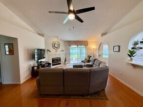 5524 Hidden Ridge Dr in Jacksonville, FL - Building Photo - Building Photo