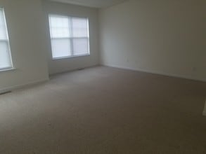 330 Gilman Ln-Unit -100 in Raleigh, NC - Building Photo - Building Photo