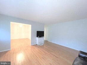 310 Fish Pond Rd in Washington Township, NJ - Building Photo - Building Photo