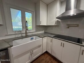 21 Patricia Ln in Saratoga Springs, NY - Building Photo - Building Photo