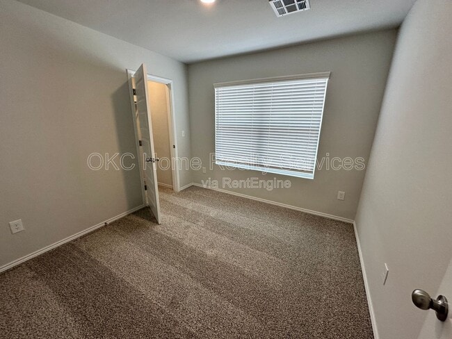 618 SW 119th St in Oklahoma City, OK - Building Photo - Building Photo