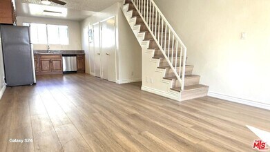 140 N Berendo St in Los Angeles, CA - Building Photo - Building Photo