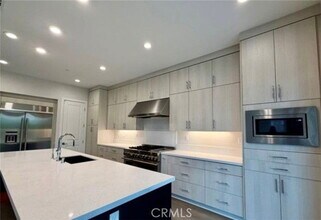 110 Sierra Madre in Lake Forest, CA - Building Photo - Building Photo