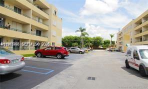 8320 NW 8th St in Miami, FL - Building Photo - Building Photo