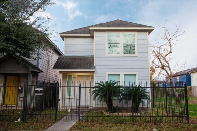 property at 1118 Wilson St
