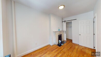 81 2nd Ave in New York, NY - Building Photo - Building Photo