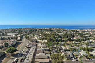 8124 W 83rd St in Playa Del Rey, CA - Building Photo - Building Photo