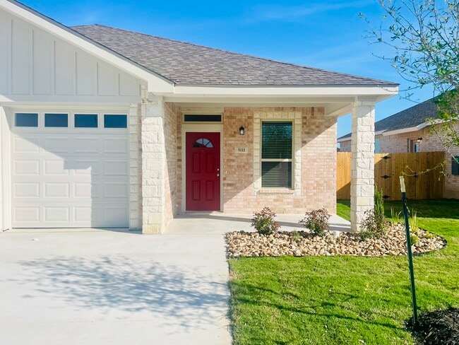5111 Rose Gdn Lp