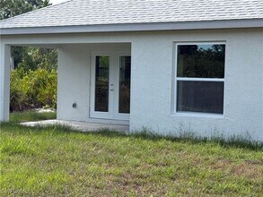 403 Tremaine St in Lehigh Acres, FL - Building Photo - Building Photo