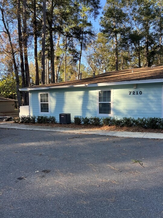 7210 SW 45th Pl, Unit 1 in Gainesville, FL - Building Photo