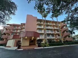 7401 NW 16th St in Plantation, FL - Building Photo