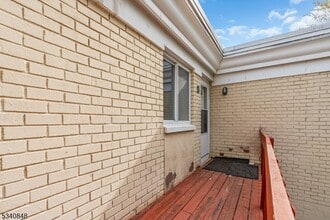 1 Lake Ave in East Brunswick, NJ - Building Photo - Building Photo