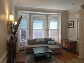 591 Beacon St, Unit 02 in Boston, MA - Building Photo - Building Photo
