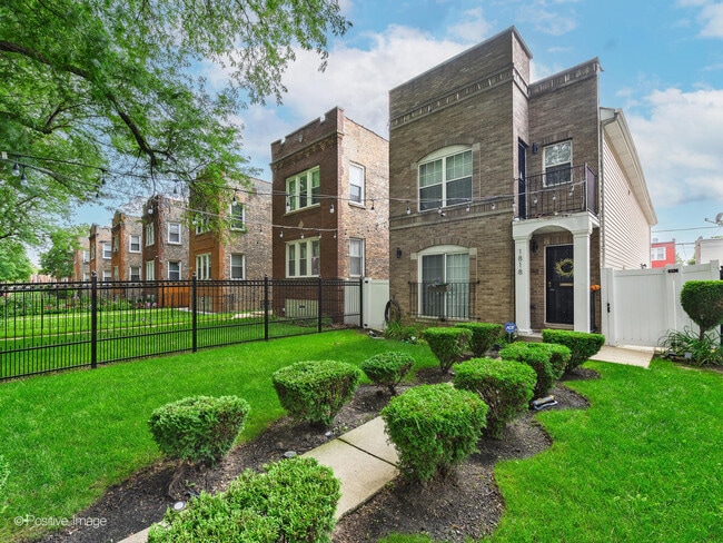 property at 1818 N Mason Ave