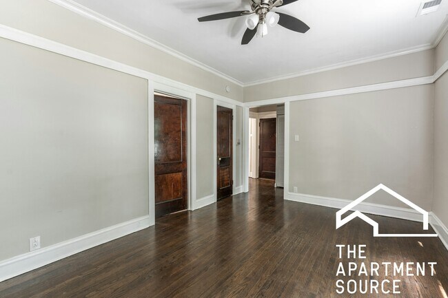 property at 3504 W Grace St