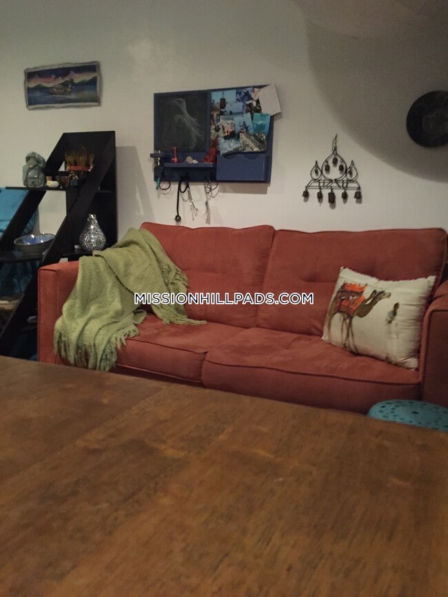 61 S Huntington Ave photo'