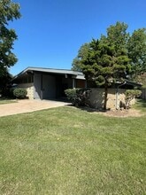 7217 E 55th Pl in Tulsa, OK - Building Photo - Building Photo