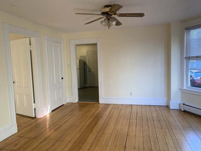 547 Broadway in Somerville, MA - Building Photo - Building Photo