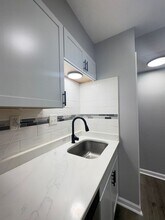 1252 W 73rd St-Unit -1252-D in Indianapolis, IN - Building Photo - Building Photo