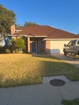539 Woodcreek Dr in Midlothian, TX - Building Photo